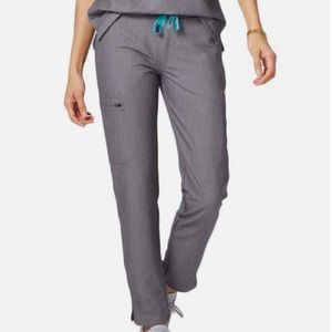 Figs Technical Collection ‘Yola’ Kade Gray Cargo Skinny Scrub Pants